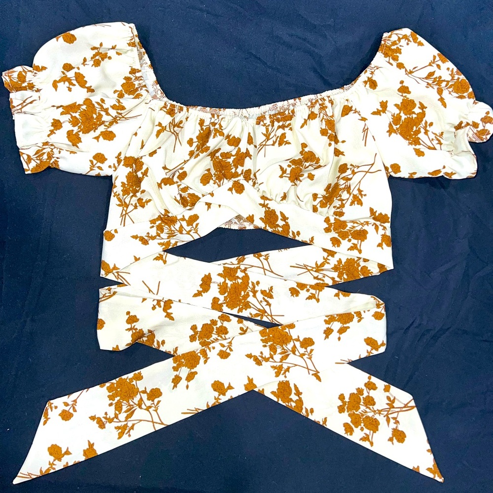 SHEIN Floral Crop Tie Blouse (Medium) woman